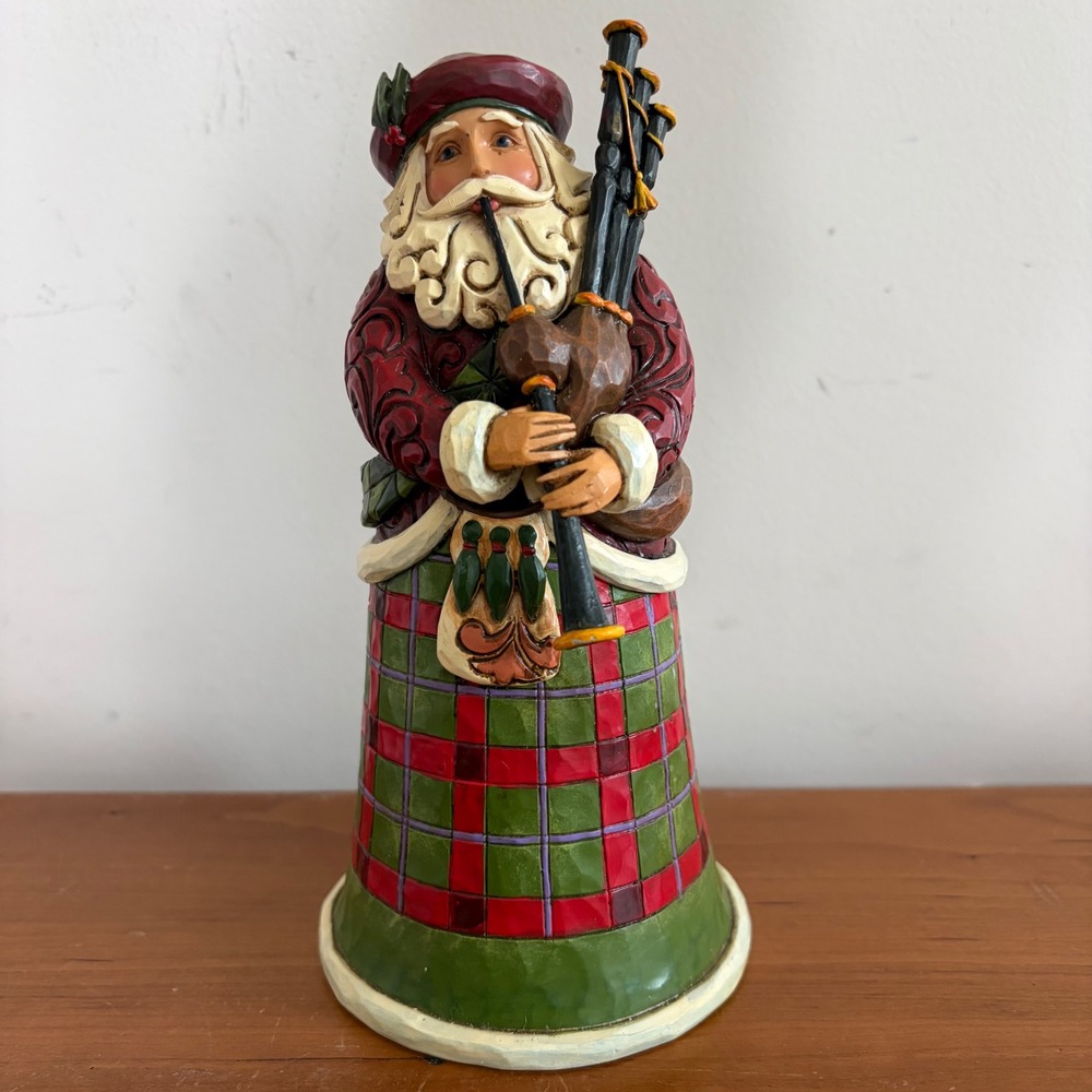 Jim Shore Heartwood Creek Scottish Santa Bagpipes Nollaig Chridheil 2010